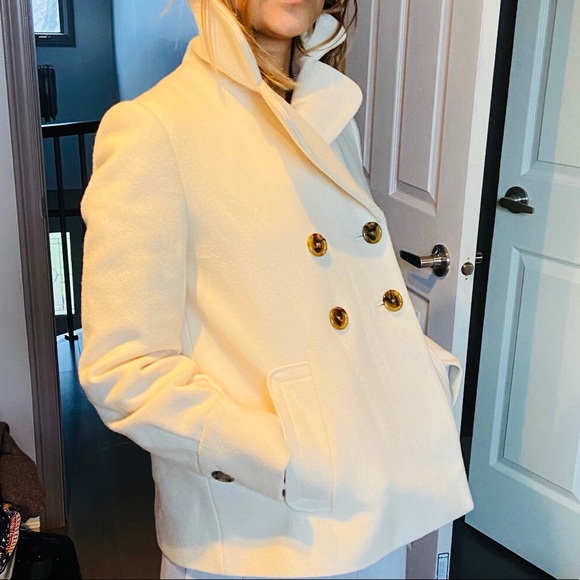 Off white wool pea coat from Banana Republic - Picture 7 of 7